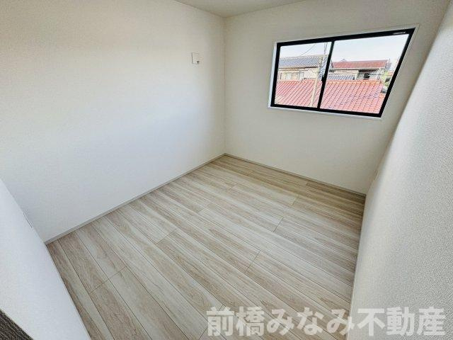 高崎市飯塚町1期　限定1棟　アーバンスタイル　新築建売の洋室|個人の部屋や寝室として使える洋室です