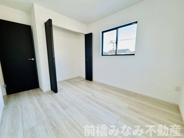 高崎市飯塚町1期　限定1棟　アーバンスタイル　新築建売の洋室|落ち着いた色調の洋室です