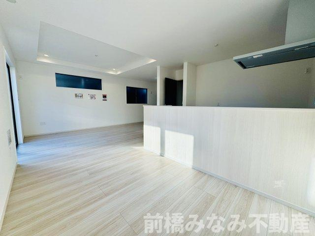 高崎市飯塚町1期　限定1棟　アーバンスタイル　新築建売の居間・リビング|こちらの居間で趣味の時間をお楽しみください