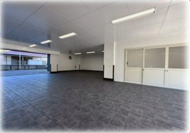 静岡県富士市　一棟ビルの内装