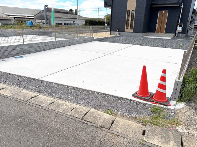 常陸太田市馬場町3期　新築戸建て　1号棟の駐車場|4台駐車できるカースペース！