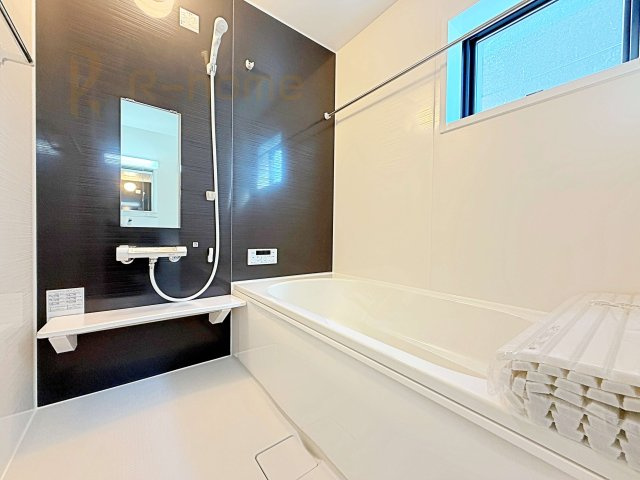 常陸太田市馬場町3期　新築戸建て　1号棟の浴室|足を伸ばしてもゆったりできるバスルーム♪機能性も取り入れて使い易さも保証します♪