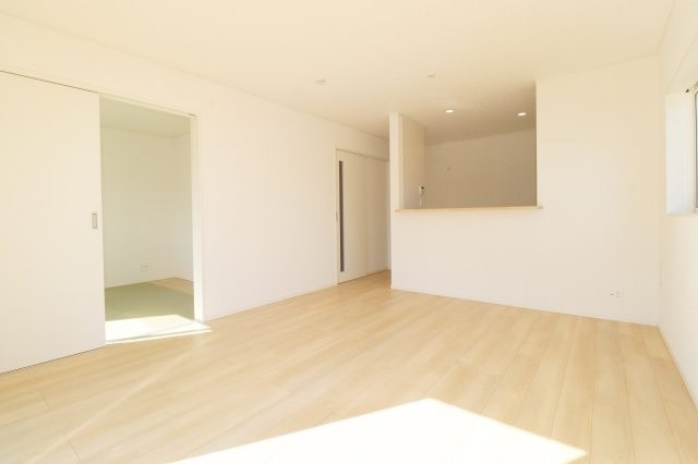 矢吹町東郷第3　　　2号棟　　　善郷小学校、矢吹中学区の居間・リビング