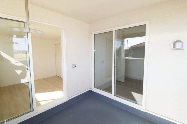 矢吹町東郷第3　　　2号棟　　　善郷小学校、矢吹中学区のバルコニー