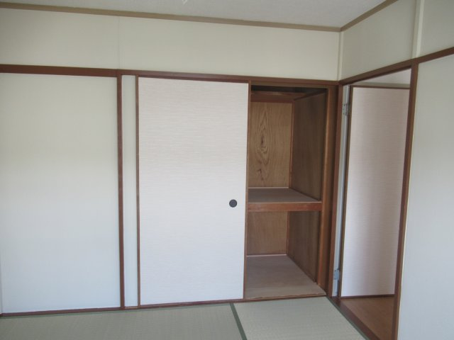 兵庫県公社　伊川谷（１）１号棟の収納|大きなものも収納できそうです