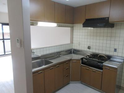 カーサグラン御池のキッチン|Ｌ字キッチン