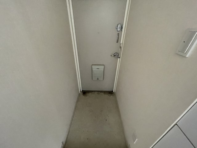 岩井ハイツの玄関