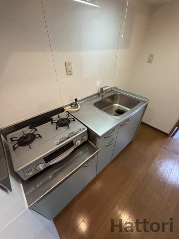 ローレル関大前のキッチン