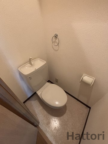 ローレル関大前のトイレ