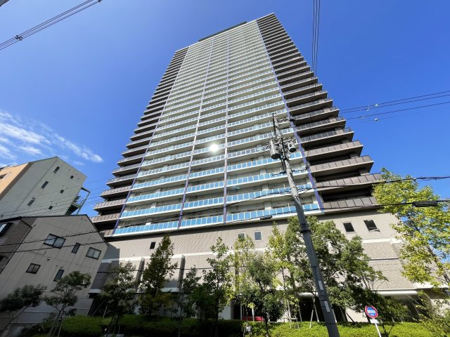 ヴィークタワー南堀江の外観