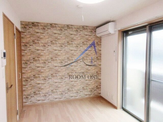 ESPERANZA（エスペランサ）の居間・リビング|洋室のお部屋です。