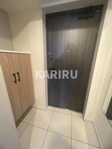 レジュールアッシュ京橋の玄関