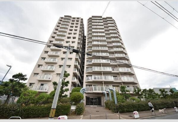 日光ハイツ香里第五の外観