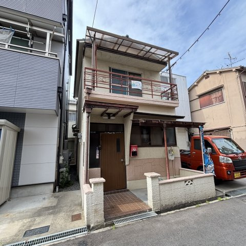 堀溝３丁目貸家