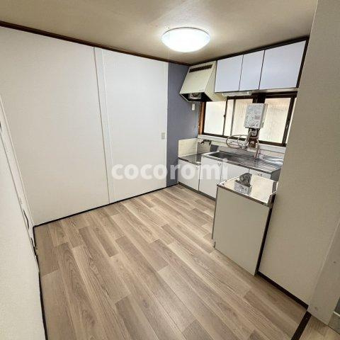 堀溝３丁目貸家の居間・リビング