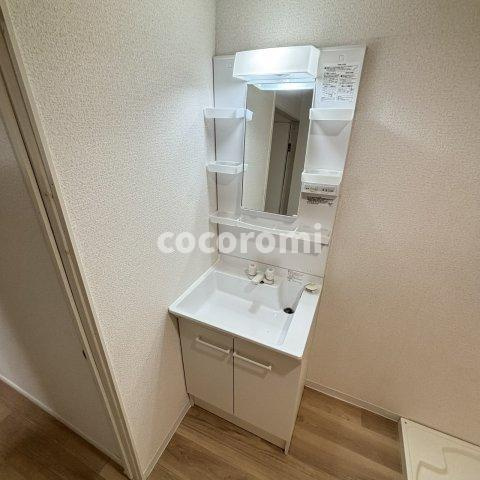 堀溝３丁目貸家の洗面所