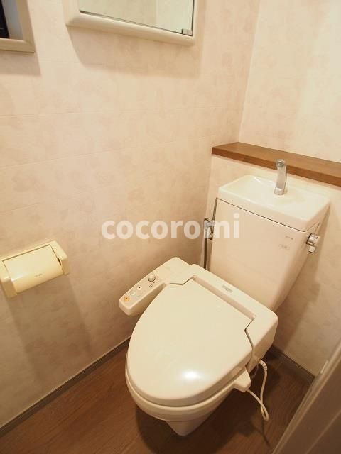 高田２丁目戸建 のトイレ