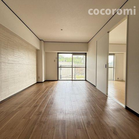 メゾン枚方リバーサイド（リノベーション）の居間・リビング