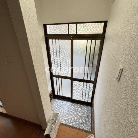 高柳7丁目車庫付き貸家の玄関