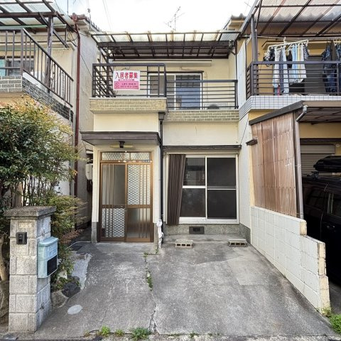 高柳7丁目車庫付き貸家