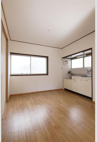 春日元町１丁目戸建ての居間・リビング