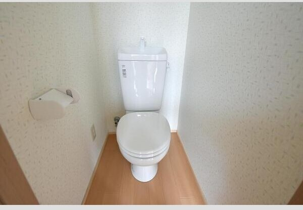 春日元町１丁目戸建てのトイレ