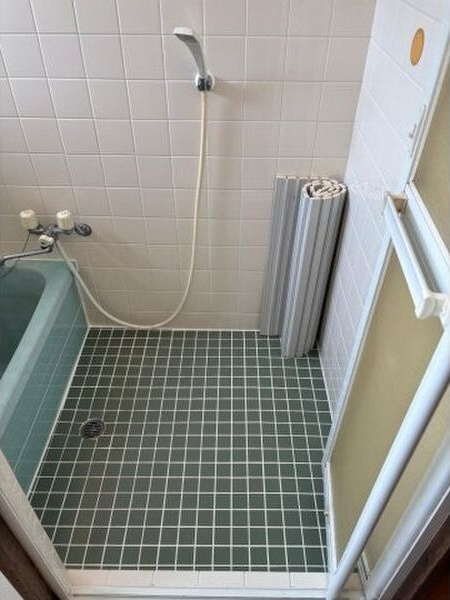 枚方市東町テラスハウスの浴室