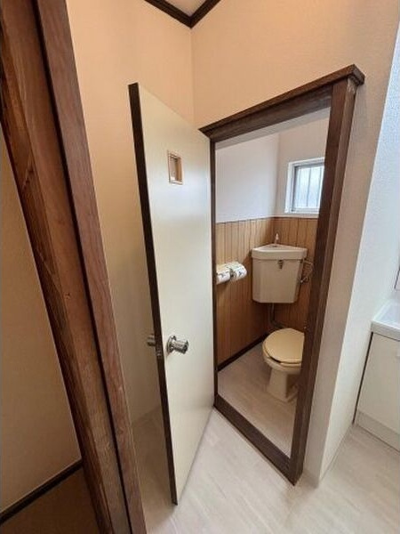 枚方市東町テラスハウスのトイレ