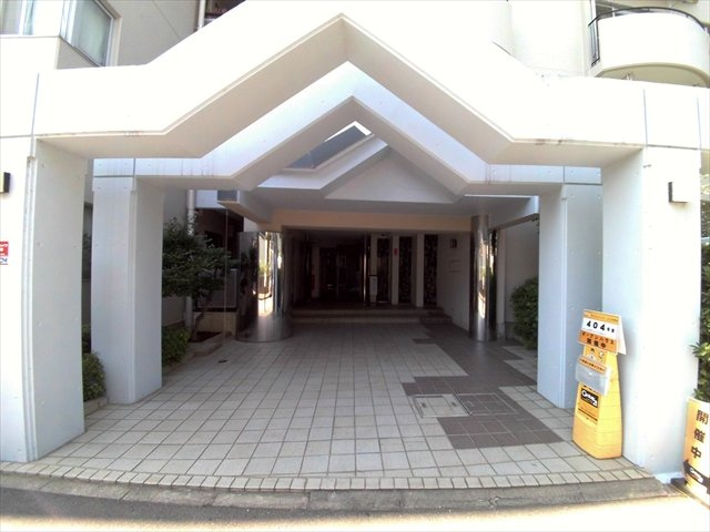 【エントランス】 | レスポワール東みずほ台2 | 落ち着いたエントランスです