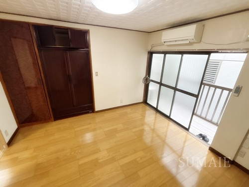 春山邸の寝室|寝室です