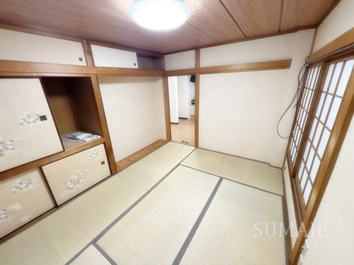 春山邸の和室|和室ならではの温かな和の空間で寛ぎの時間を過ごせます