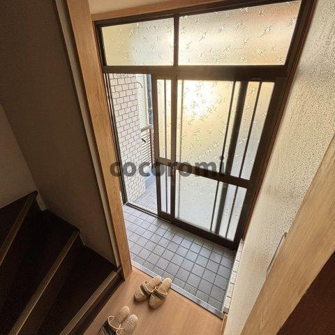 池田一丁目貸家の玄関