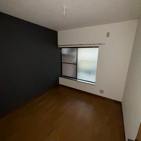 仁和寺町ハイツの洋室