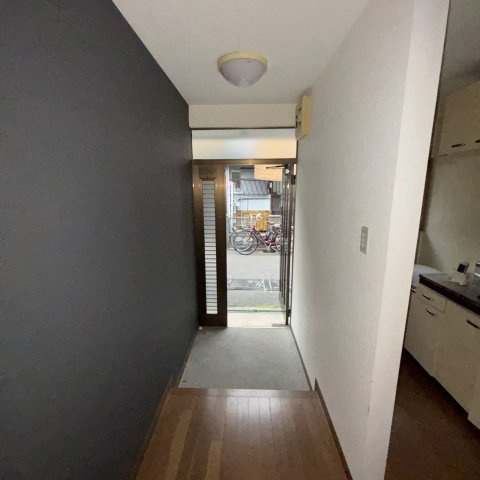 仁和寺町ハイツの玄関