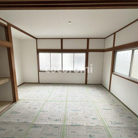 茄子作リノベ貸家の洋室