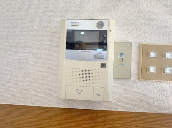 ロイヤルコーポの設備|TVモニター付インターホン