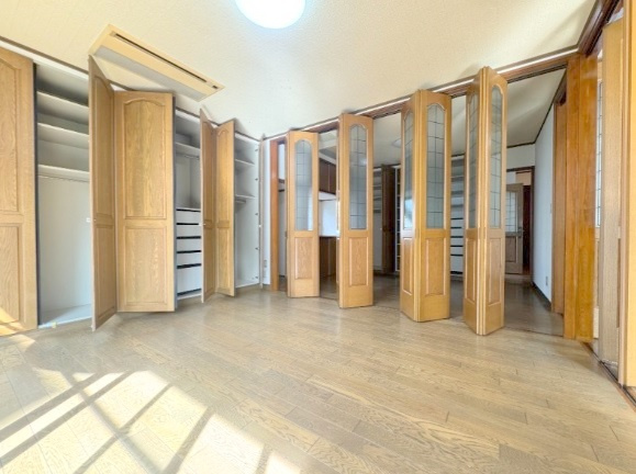 ロイヤルコーポの洋室|洋室8.7帖