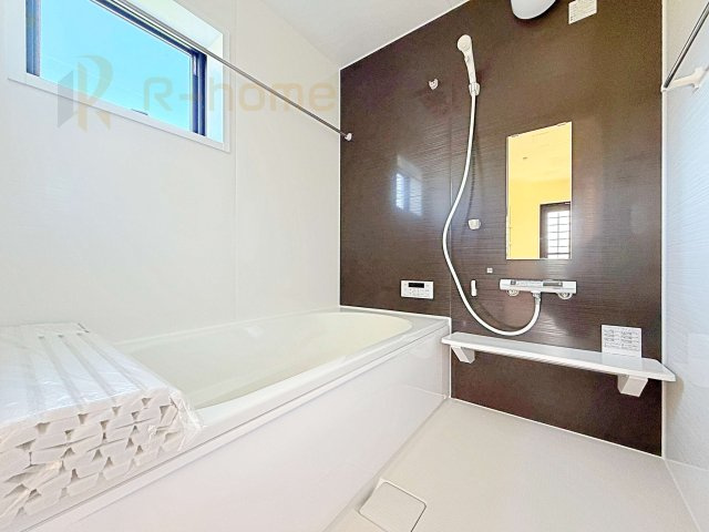 常陸太田市馬場町3期　新築戸建て　2号棟の浴室|足を伸ばしてもゆったりできるバスルーム♪機能性も取り入れて使い易さも保証します♪