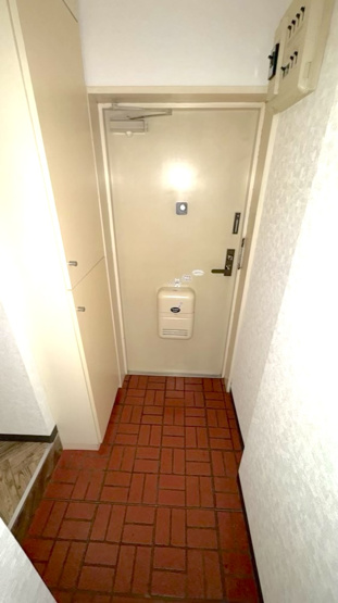 【玄関】 | セザール第3鶴見 | 明るい玄関です