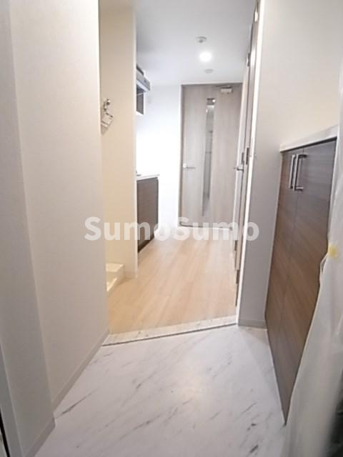 アドバンス三宮グルーブの玄関