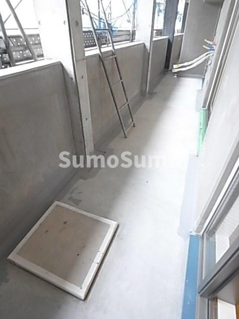 アドバンス三宮グルーブのバルコニー