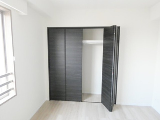 【収納】 | コルサムSI与野 | 空間をスタイリッシュに演出する、シックな収納