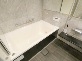 【浴室】 | コルサムSI与野 | ゆったりと足を伸ばせる、広々とした浴槽