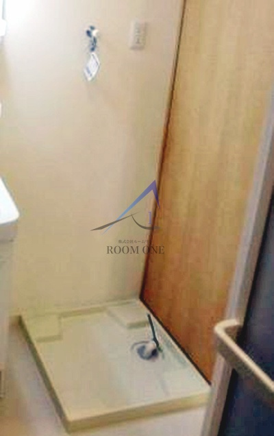 高見シャーメゾンの設備|洗濯機置き場です。