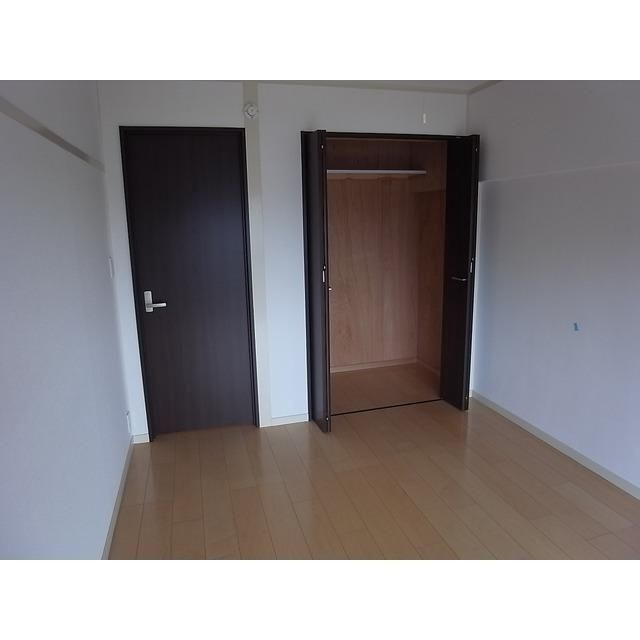 諫早第一ビルの洋室