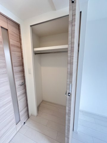 大阪市城東区諏訪１丁目の賃貸マンションの収納