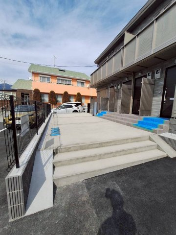 シャンピニオンの駐車場