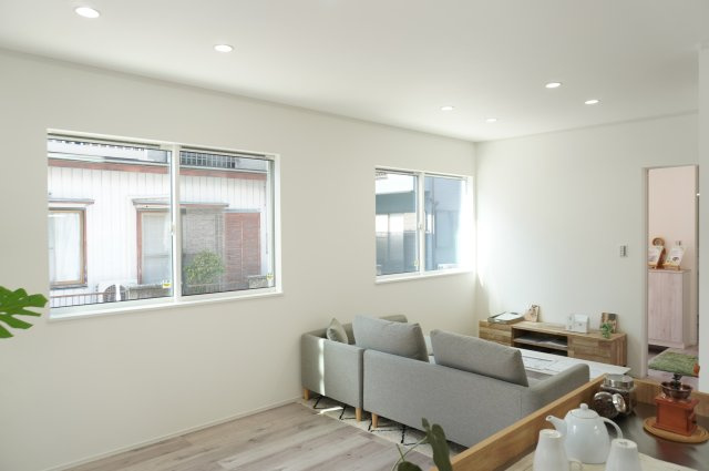 越谷市大字弥十郎 新築一戸建の居間・リビング