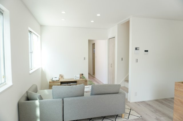 越谷市大字弥十郎 新築一戸建の居間・リビング