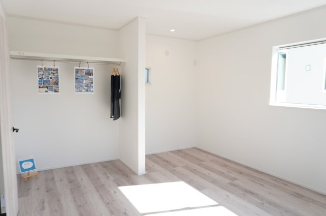 越谷市大字弥十郎 新築一戸建の洋室|9帖